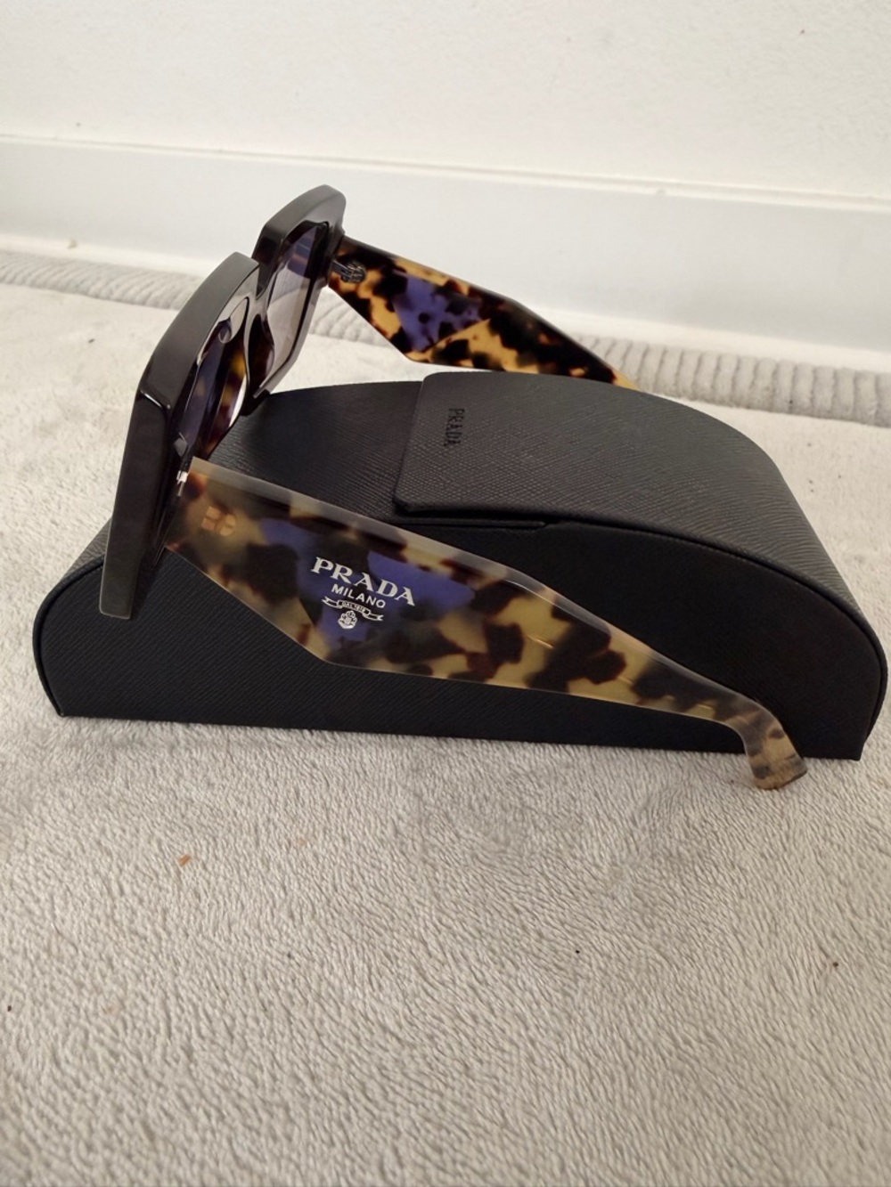Prada PR23YS Sunglasses